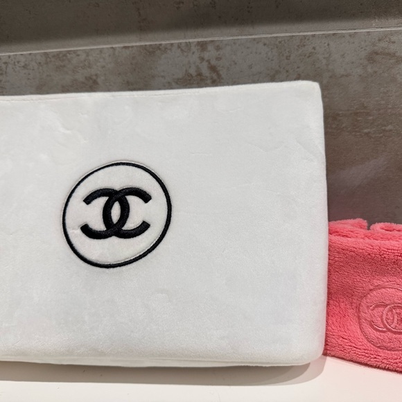 CHANEL White Terry Makeup Bag w CC Logo ~10.75”x7” & Pink Headband Set (NEW)